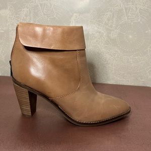 Lucky tan booties size 9, leather